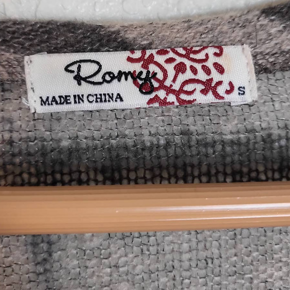 Romy Gray Knit Striped Open Front Cardigan Small - Picture 3 of 5